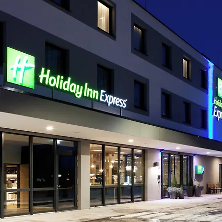 Holiday Inn Express Munich - Olympiapark By Ihg-2