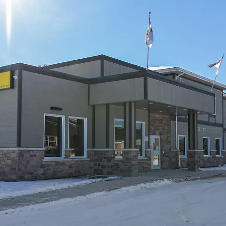 Super 8 By Wyndham Moosonee-2