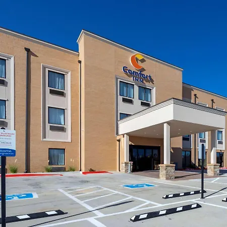 Comfort Inn & Suites Harrah-2