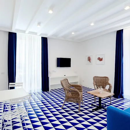 Maison Blu - Intimate Guesthouse-2