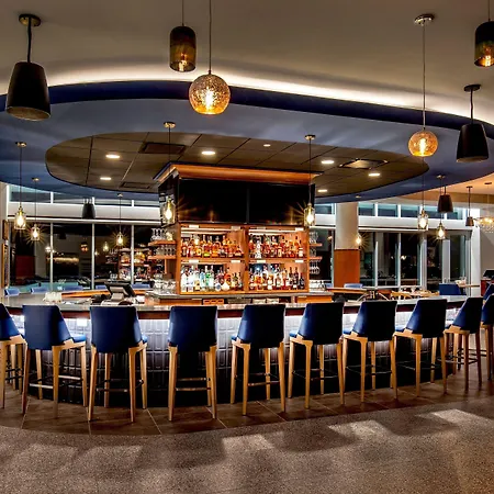 Springhill Suites By Marriott Boston Logan Airport Revere Beach-3