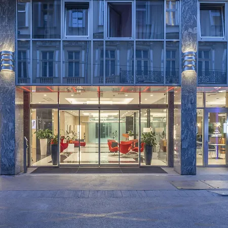 Silver Crown Hotel & Residence, Palace Quarter-2