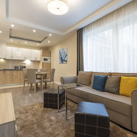 Silver Crown Hotel & Residence, Palace Quarter-3