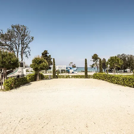 Falkensteiner Premium Mobile Homes And Camping Zadar-3