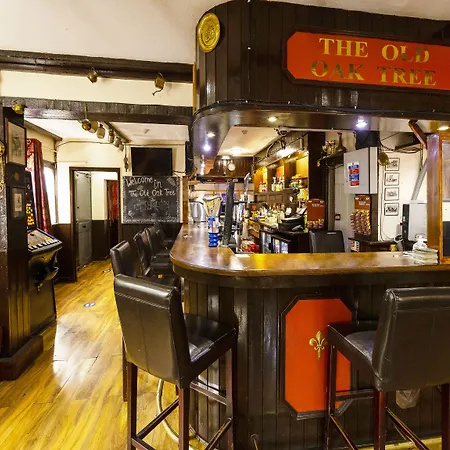 Old Oak Tree Inn-3