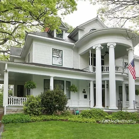 Double Oaks Bed & Breakfast-2