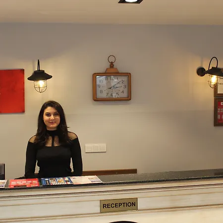 The Reina Hotel-2