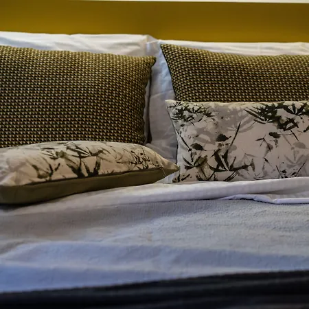 Aethra Boutique Rooms-3