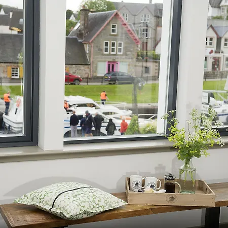 Lock Chambers, Caledonian Canal Centre-2