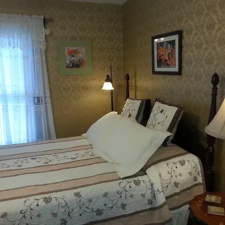 Serendipity Bed And Breakfast-3