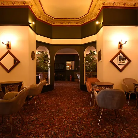 Pinegrove Hotel-2