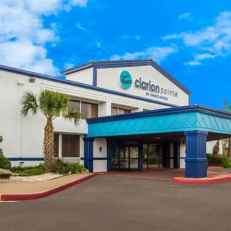 Clarion Pointe Lake Jackson - Clute-3