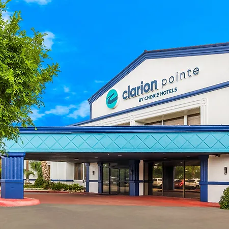 Clarion Pointe Lake Jackson - Clute-2