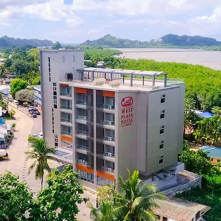 West Plaza Hotel At Lebuu Street-3
