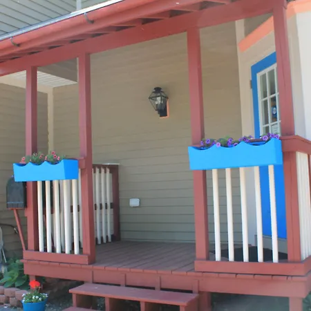 Strictly Moose Luxury Vacation Suites-2