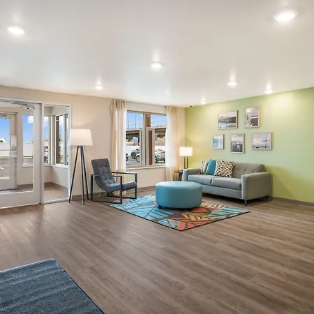 Woodspring Suites Broomfield-Westminster-2