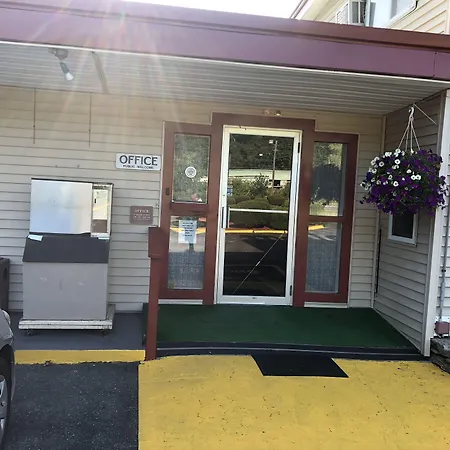 Claremont Motor Lodge-3