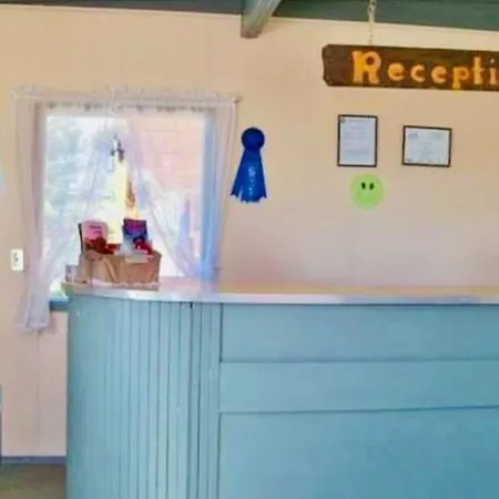 Stardust Motel-3