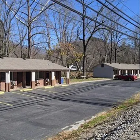 Economy Inn Sylva-3