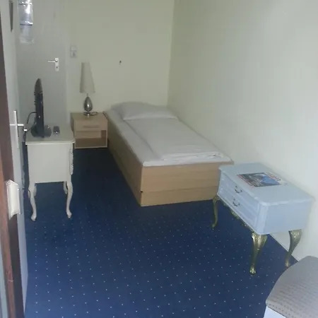Hotelgarni Frankfurt-2