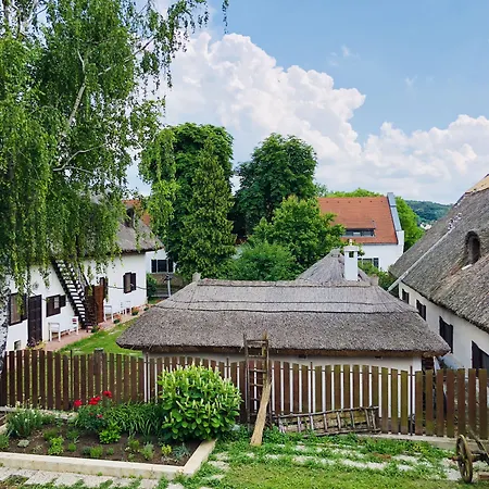 The Houses Of History - Anno 1830-2