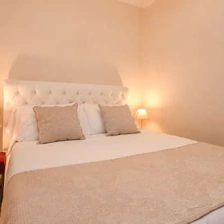 Luxury Suite Sirmione-2