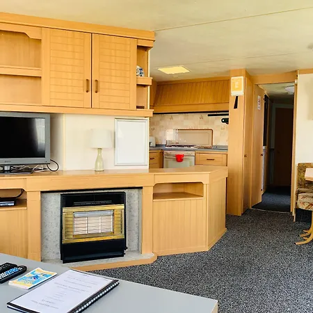 Fantasy Island Caravan Park: Seaside Getaway in Ingoldmells-2