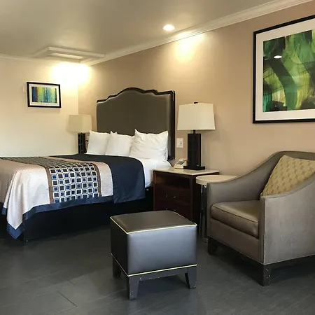 Economy Inn Lax-3
