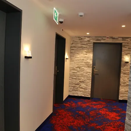 My Home Hotel - Free Parking , Ac-2