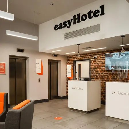 Easyhotel Milton Keynes-2