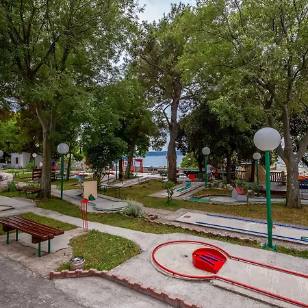 Paviljoni Slaven-2