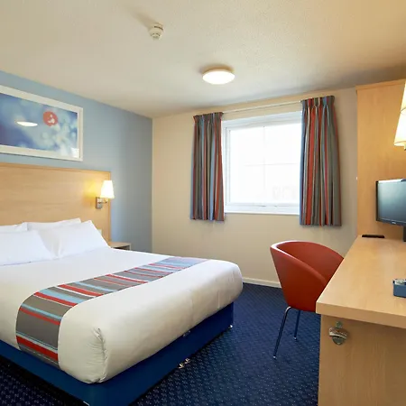 Travelodge Plymouth-3