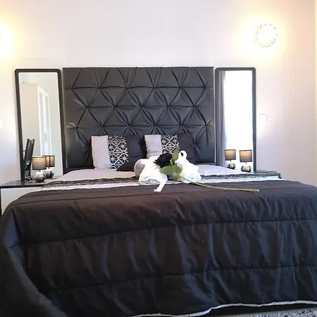 Sensations Guesthouse-2
