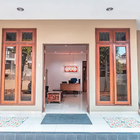 Oyo 1990 Kost Kuningan Executive Boading House Setiabudi-3