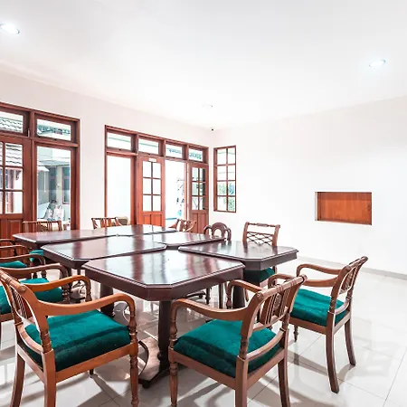 Oyo 1990 Kost Kuningan Executive Boading House Setiabudi-2