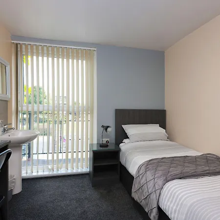 Oyo Honeycroft Lodge, Uxbridge-3