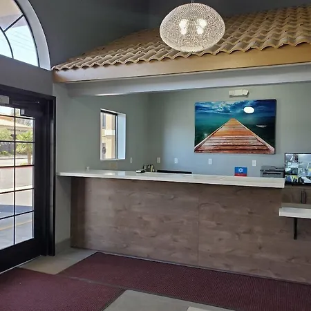 Quality Inn & Suites Hesperia-Victorville-3