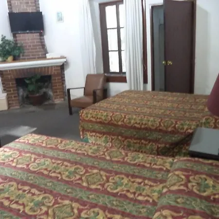 Hotel Spring-2