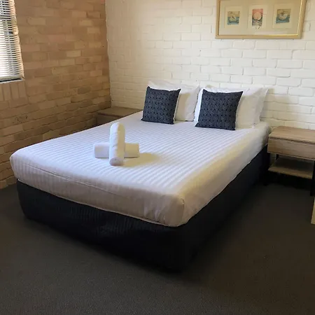 Hanbury Lodge-2