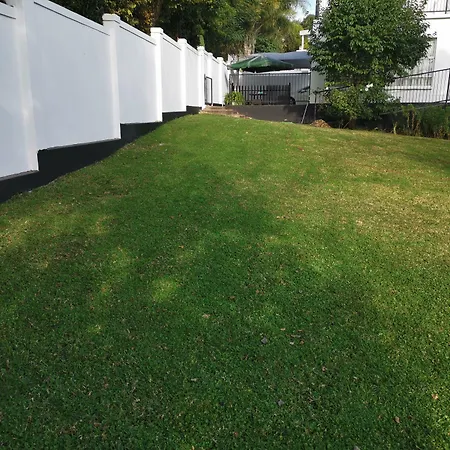 Erasmus Manor Guest House-3