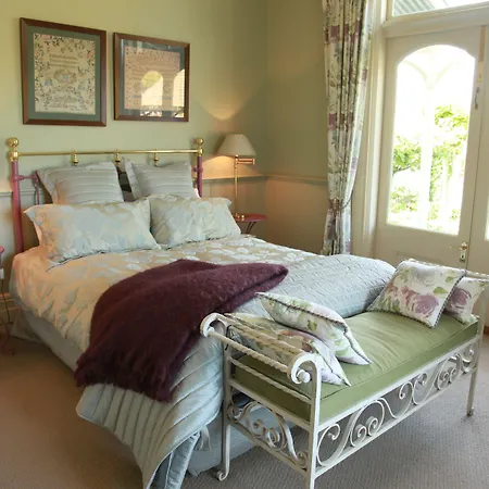 Lilac Rose Boutique Bed And Breakfast-2