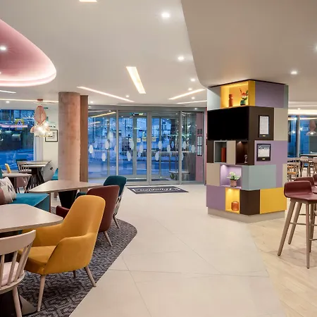 Hampton By Hilton Bath City-3