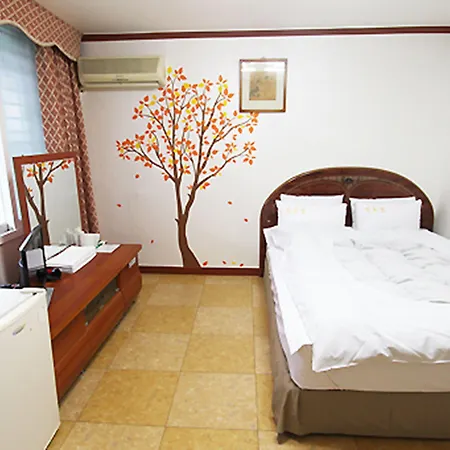 The Red House-3