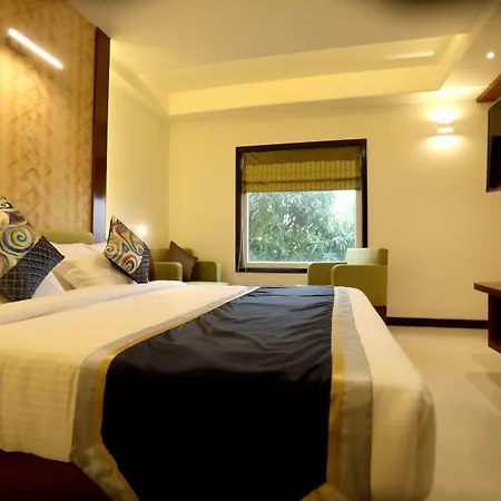 The Pinnacle Inn Sarnath - Close To Sarnath Temple-3