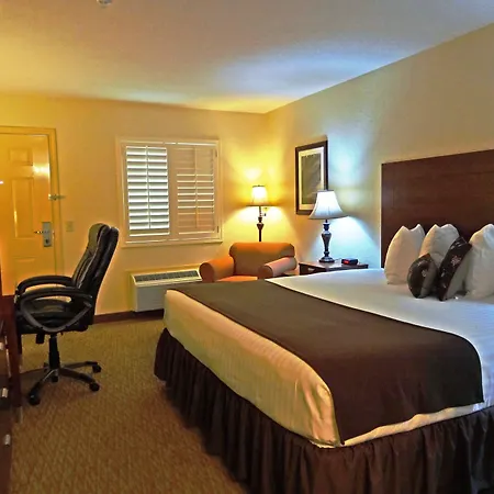 Kenedy Inn And Suites-3