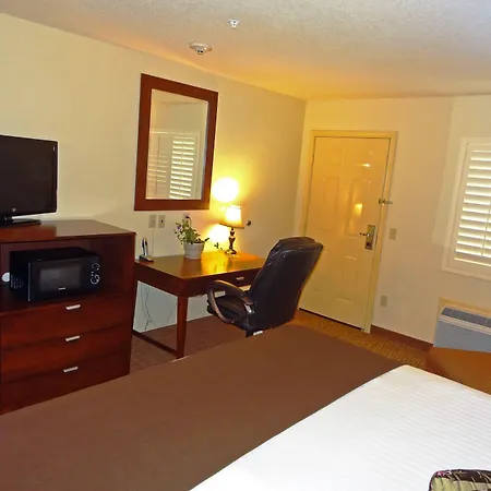 Kenedy Inn And Suites-2