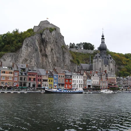 L'Inattendu sur la croisette Dinant centre-2