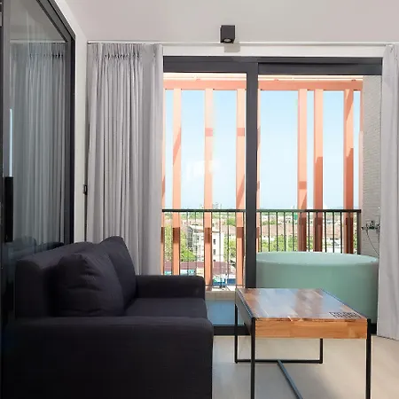 Prime Town - Posh & Port Hotel Phuket-3
