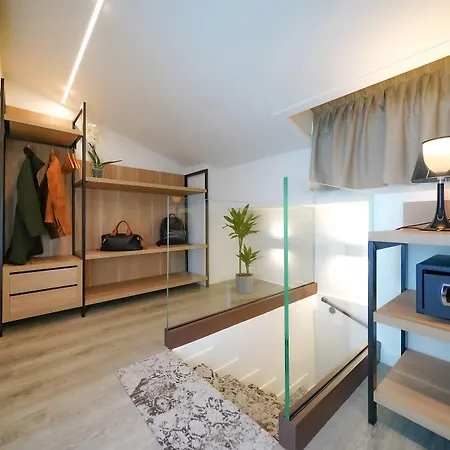 Bergamo Inn 15-3