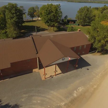 Stoco Lake Lodge-2